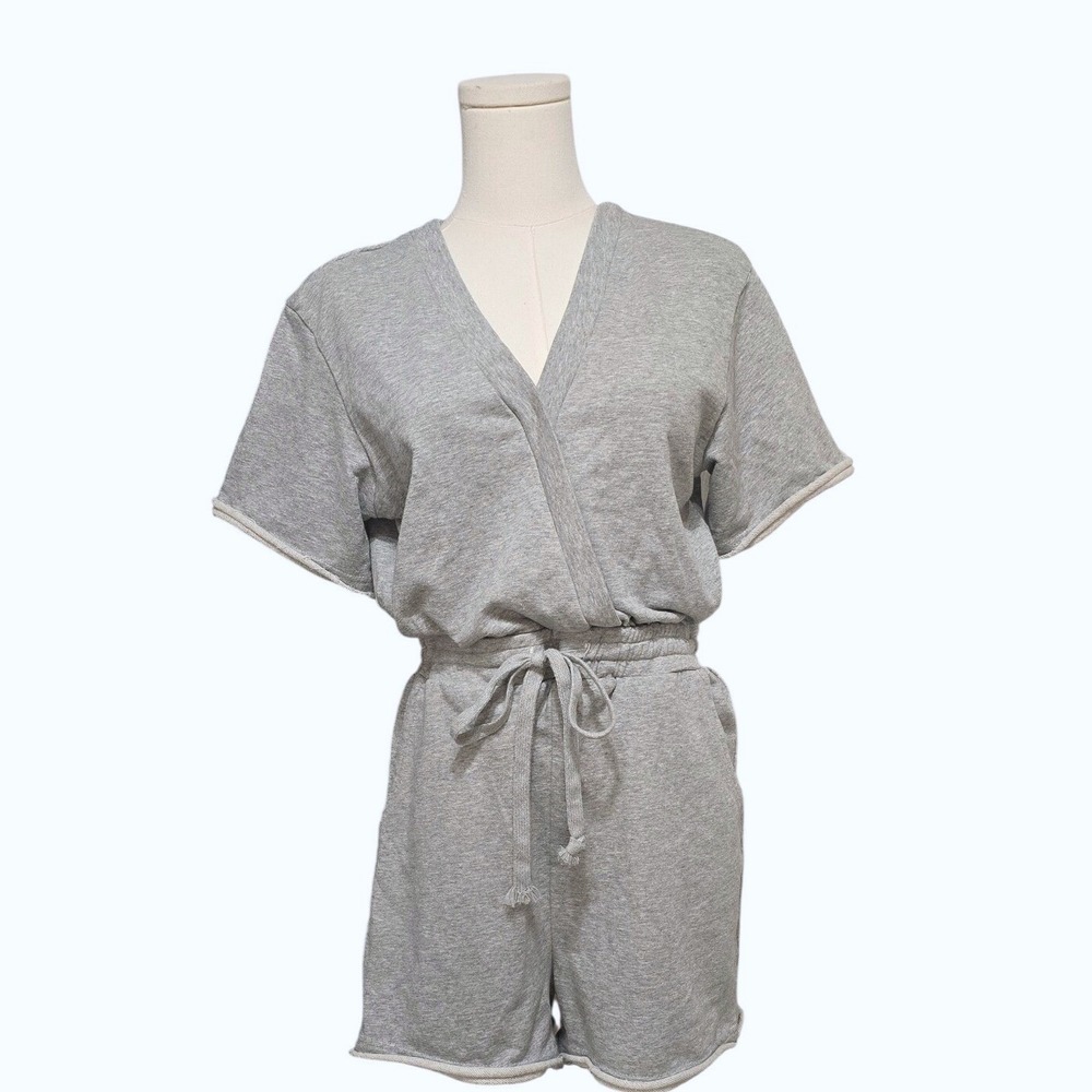 Paper Crane Heather Gray Short Sleeve V-Neck Romper Drawstring Waist Large